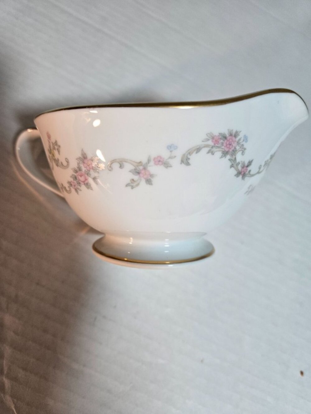 NORITAKE WINDSOR China 5924 CREAMER Pink Blue Floral Design No Chips